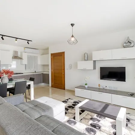 Stunning 3Br W/Country View Apartment In M'Scalak By 360 Estates Marsaskala Exterior photo